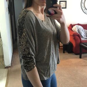 Daytrip loose fitting top with sparkles